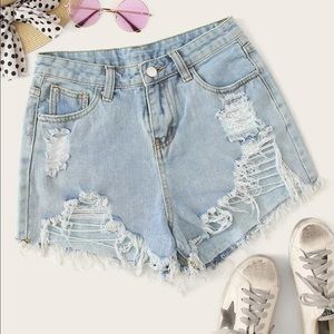 High wasted light washed Jean shorts